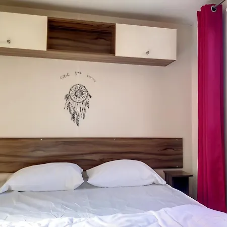 Le Mambo Camping 4 Etoiles Fréjus