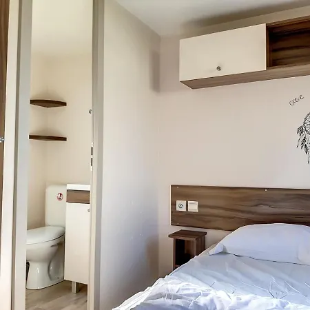 Le Mambo Camping 4 Etoiles * Fréjus